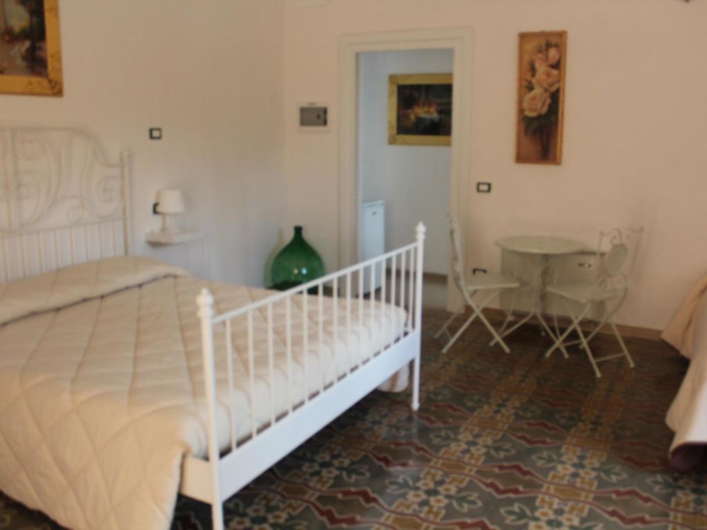 La Casa Bianca Hotel Monopoli Bagian luar foto